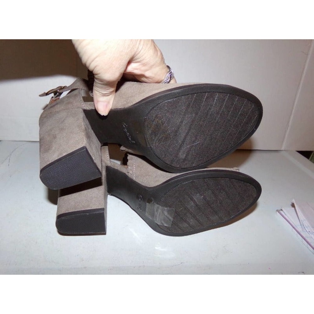 QUPID TAN SUEDE LEATHER SANDALS LADIES BRAIDED EDGE BUCKLE SIDES SIZE 10 - Picture 8 of 8